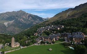 Apartamento con terraza y vistas panorámicas en Taüll con plaza de parking